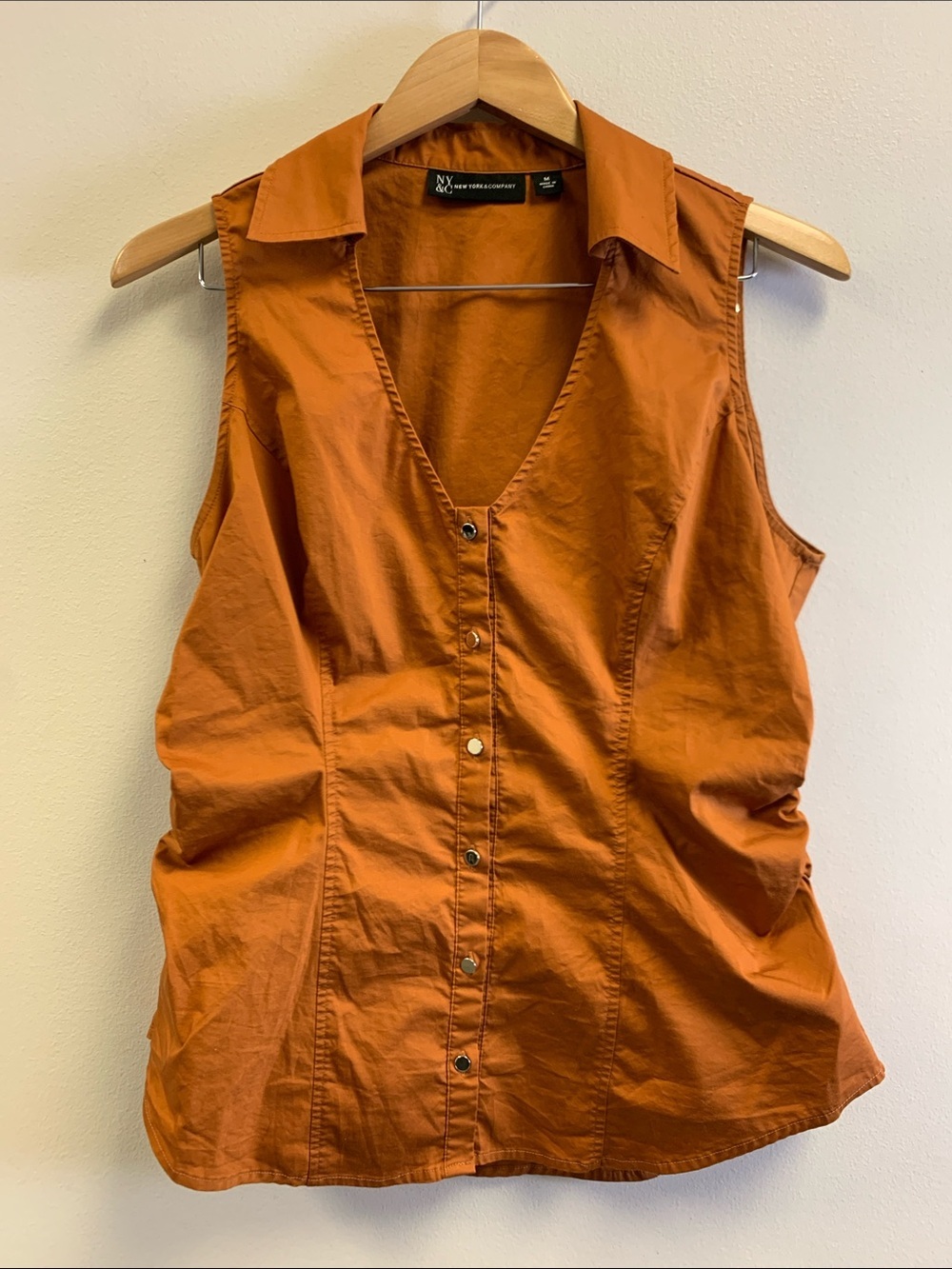 New York & Company Sleeveless Button-Down V-Neck Top in Rust Orange